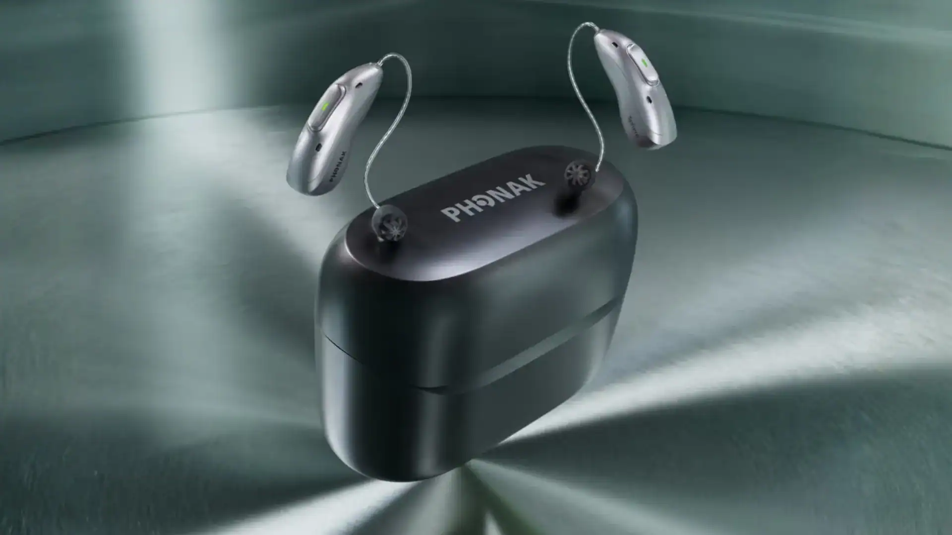 Learn how Phonak EON Sphere uses the new HYPERSONIC AI chip, Spheric Speech Clarity 3.0, a smaller design and efficient all-day battery performance.